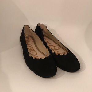 Sam Edelman scallop edge flats